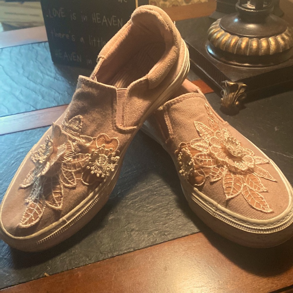 Blowfish sneaker